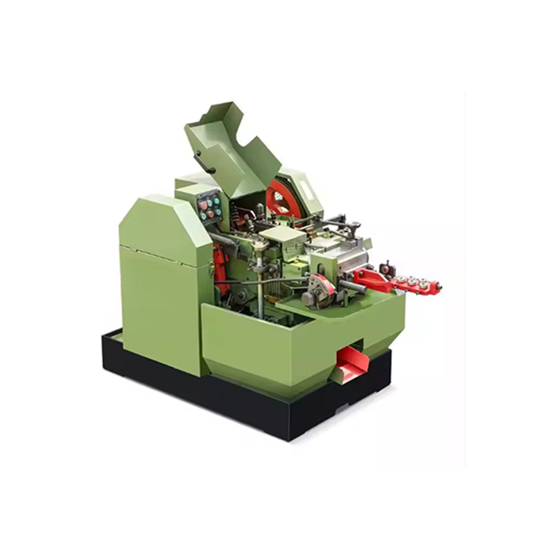 Како машината за ладно формирање на делови од занитници постигнува ефикасност на производството на прицврстувачи со висока прецизност?